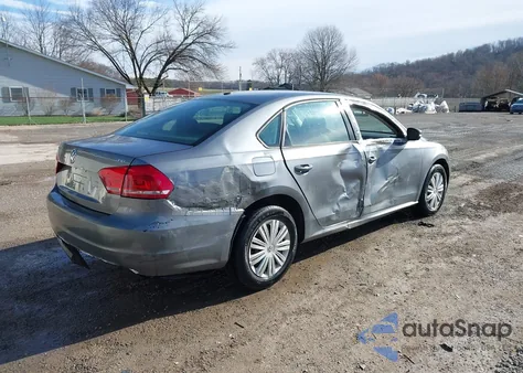 2015 Volkswagen Passat 1.8T S из США, поврежденный, VIN 1VWAT7A31FC098280